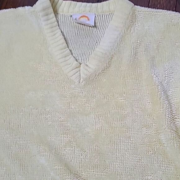 Vintage 80s Pale Pastel Yellow Fuzzy Chenille V-neck sweater Large - Picture 11 of 12